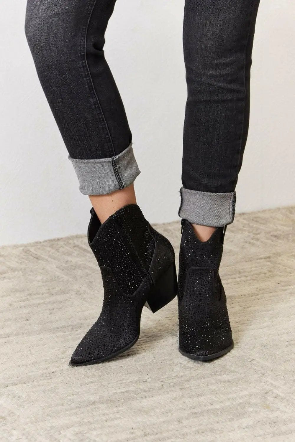 Rhinestone Cowgirl Booties Women&amp;#39;s Fashion Shoes - Sparkling &amp;amp; Glamorous