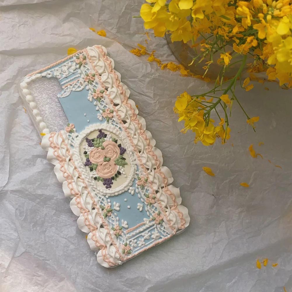 Handmade Palace Ladies 3d Oil Painting Retro Cream Phone Case (Customizable) | ZAKAPOP