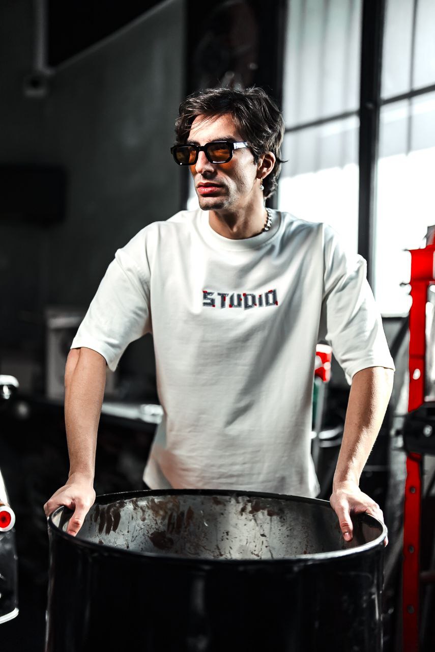 Studio Graphic Cotton Tee - Minimalist Text Print T-Shirt