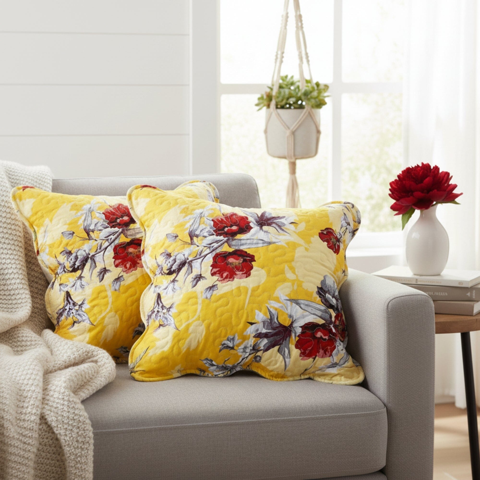 DaDa Bedding Set of 2 Sunshine Yellow Hummingbirds Floral Scalloped Throw Pillow Covers, 18&amp;quot; (JHW925)