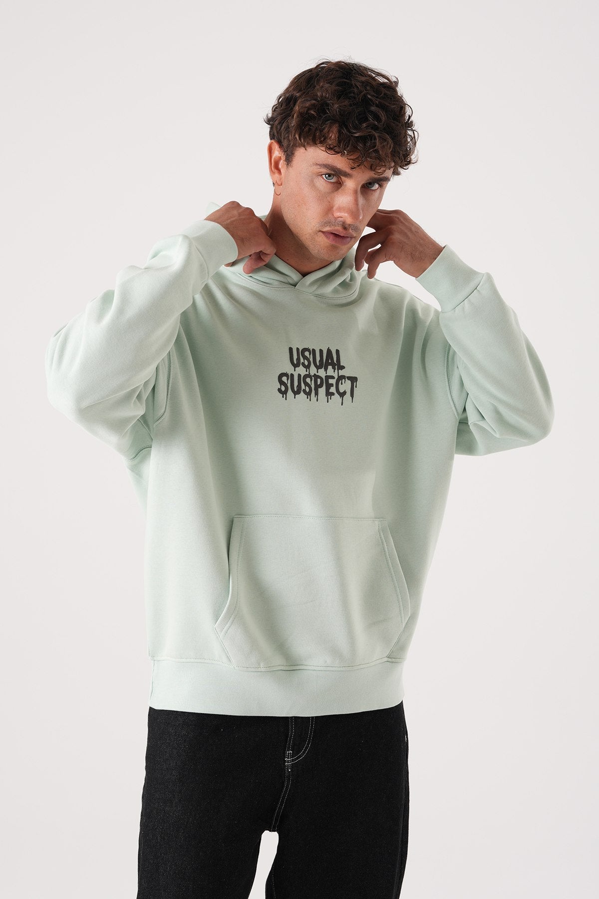 Usual Suspect Graphic Hoodie - Unisex Oversize Sweatshirt