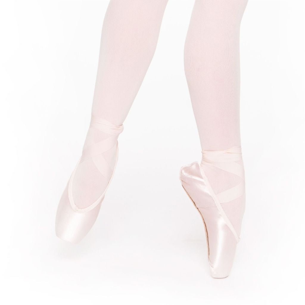 Akoya Pointe Shoe