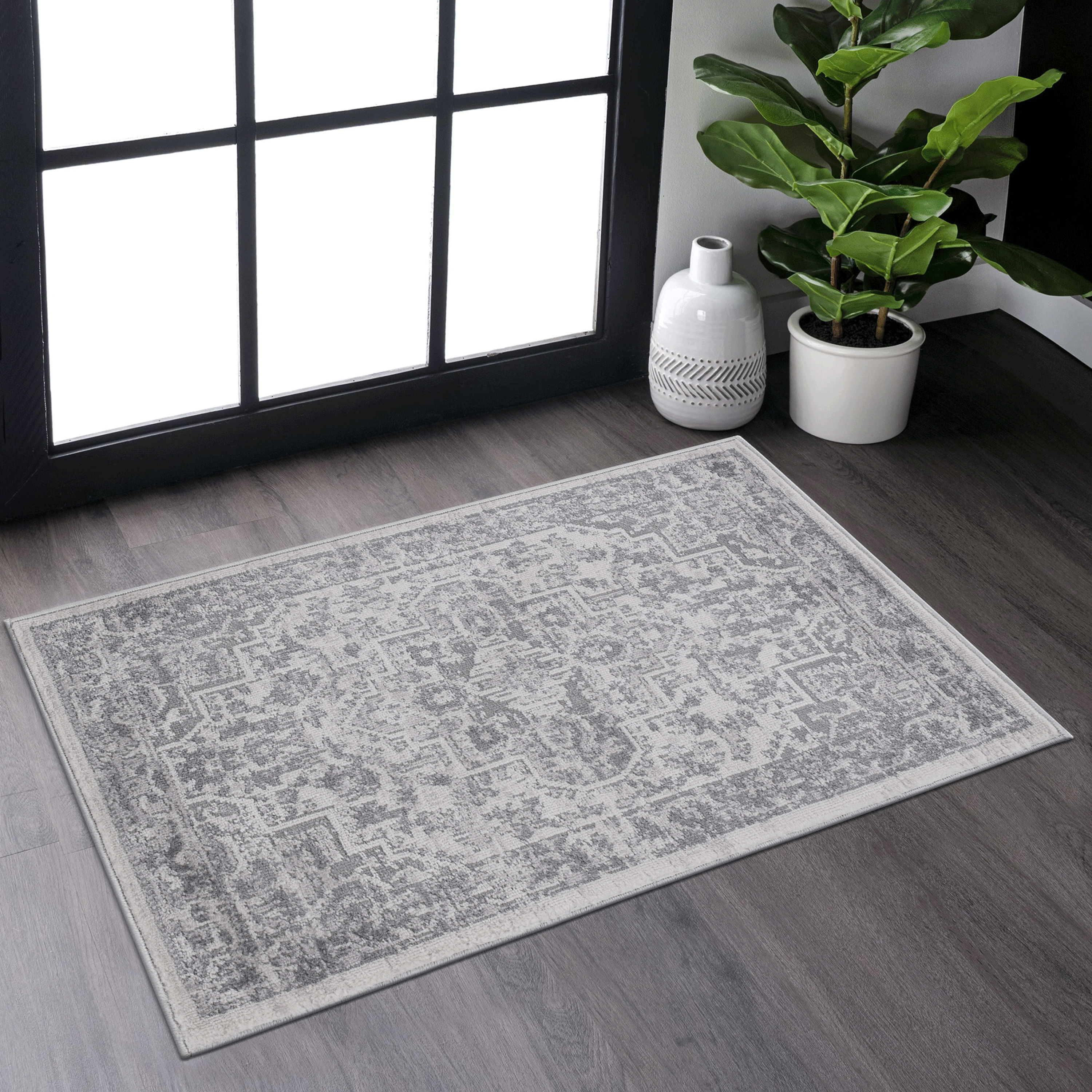 NAAR MARFI Collection 2X3 Silver / Oriental Doormat Rug