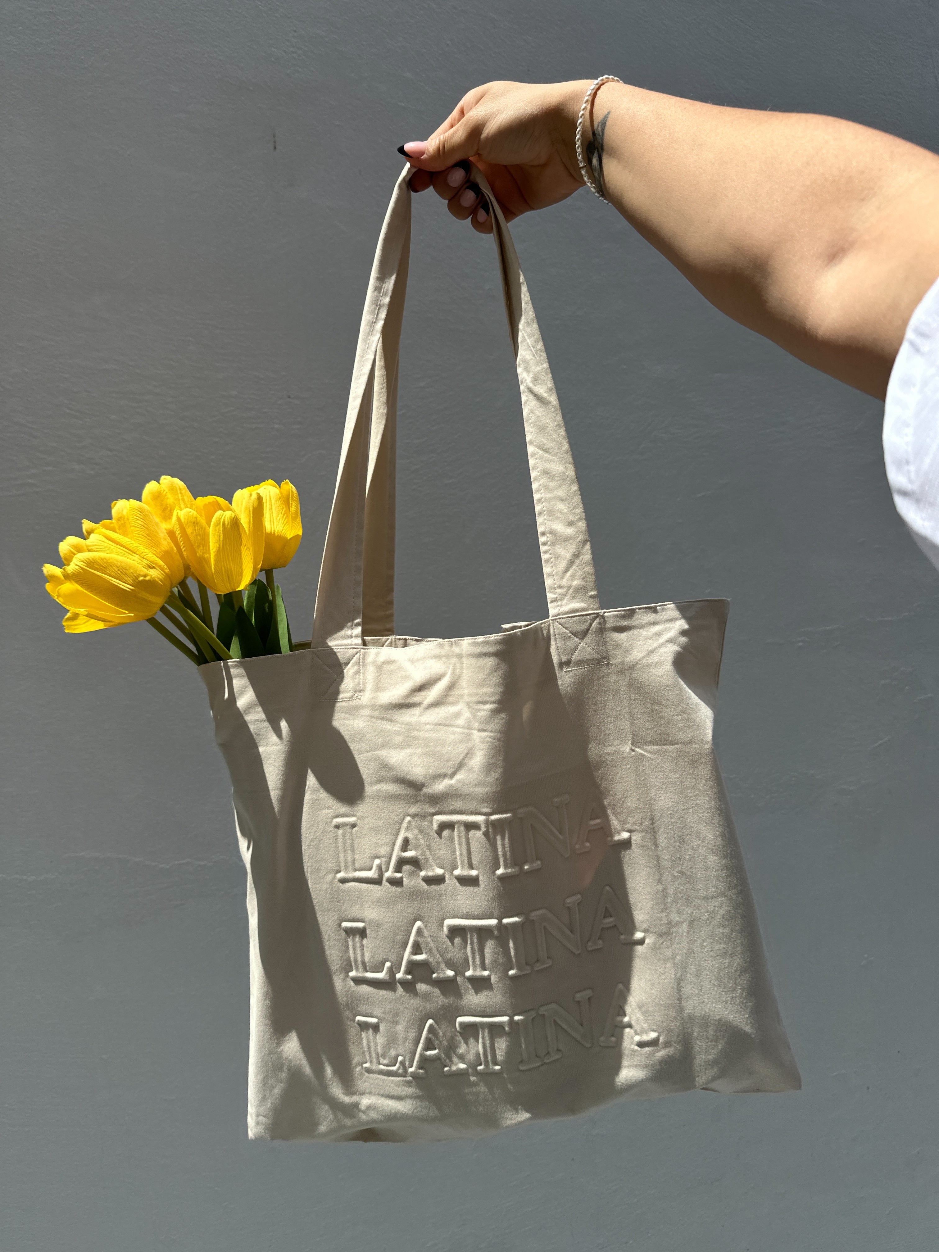 LATINA Canvas Tote