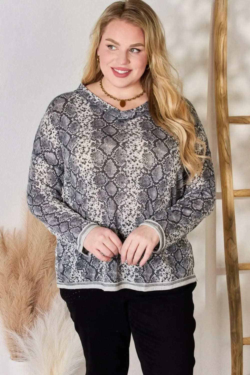 Snakeskin Top Women&amp;#39;s V-Neck Long Sleeve Casual Top On Sale