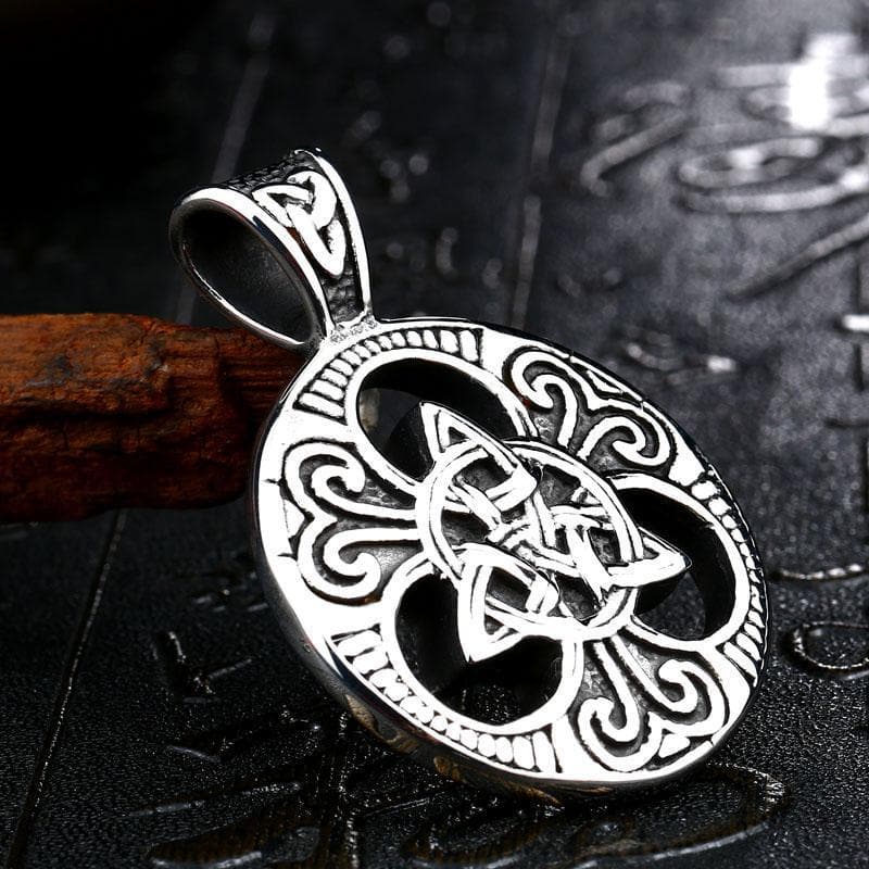 CELTIC TRIQUETRA STAINLESS STEEL PENDANT NECKLACE