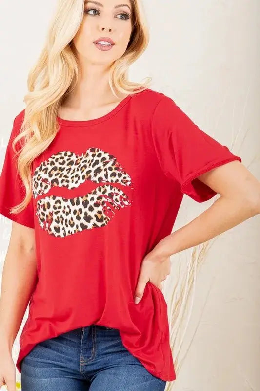 Trendsi Leopard Lip Graphic Women&amp;#39;s Plus Size T-Shirt - Soft &amp;amp; Comfy