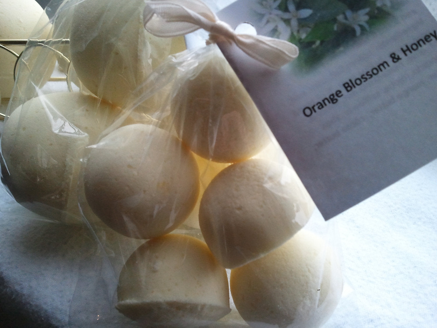 14 bath bombs 1 oz each (Orange Blossom &amp;amp; Honey) gift bag bath fizzies, great for kids, shea, cocoa, 7 ultra rich oils