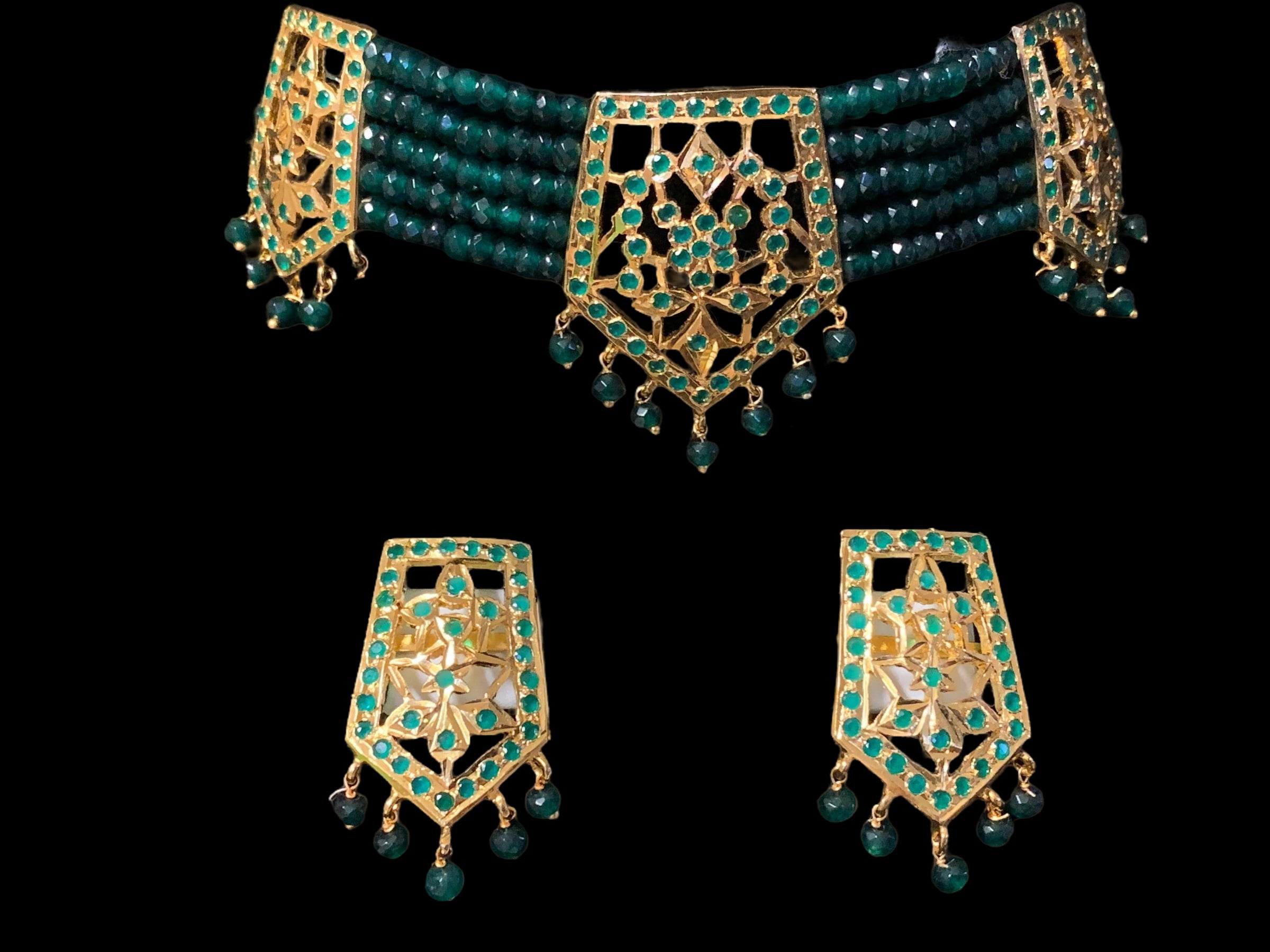 C268 Indu choker in green beads ( SHIPS IN 2  WEEK )
