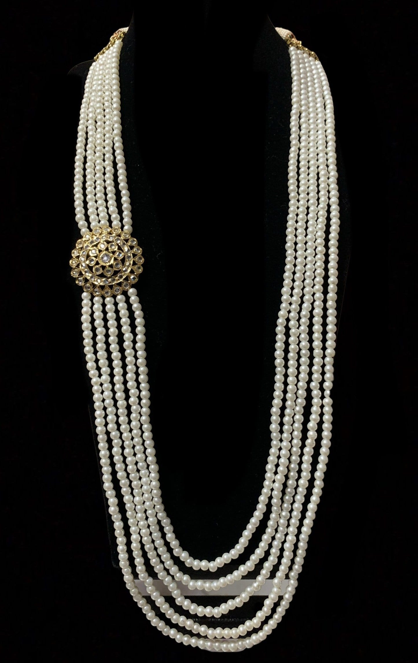 NS229 Brooch necklace in shell pearls  ( READY TO SHIP )