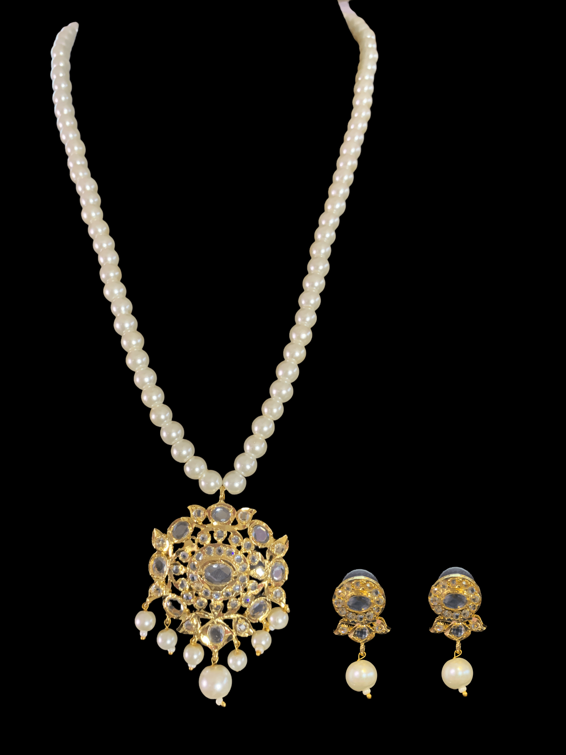 PS111 Ammara pendant  set in pearls  (SHIPS IN 4 WEEKS )