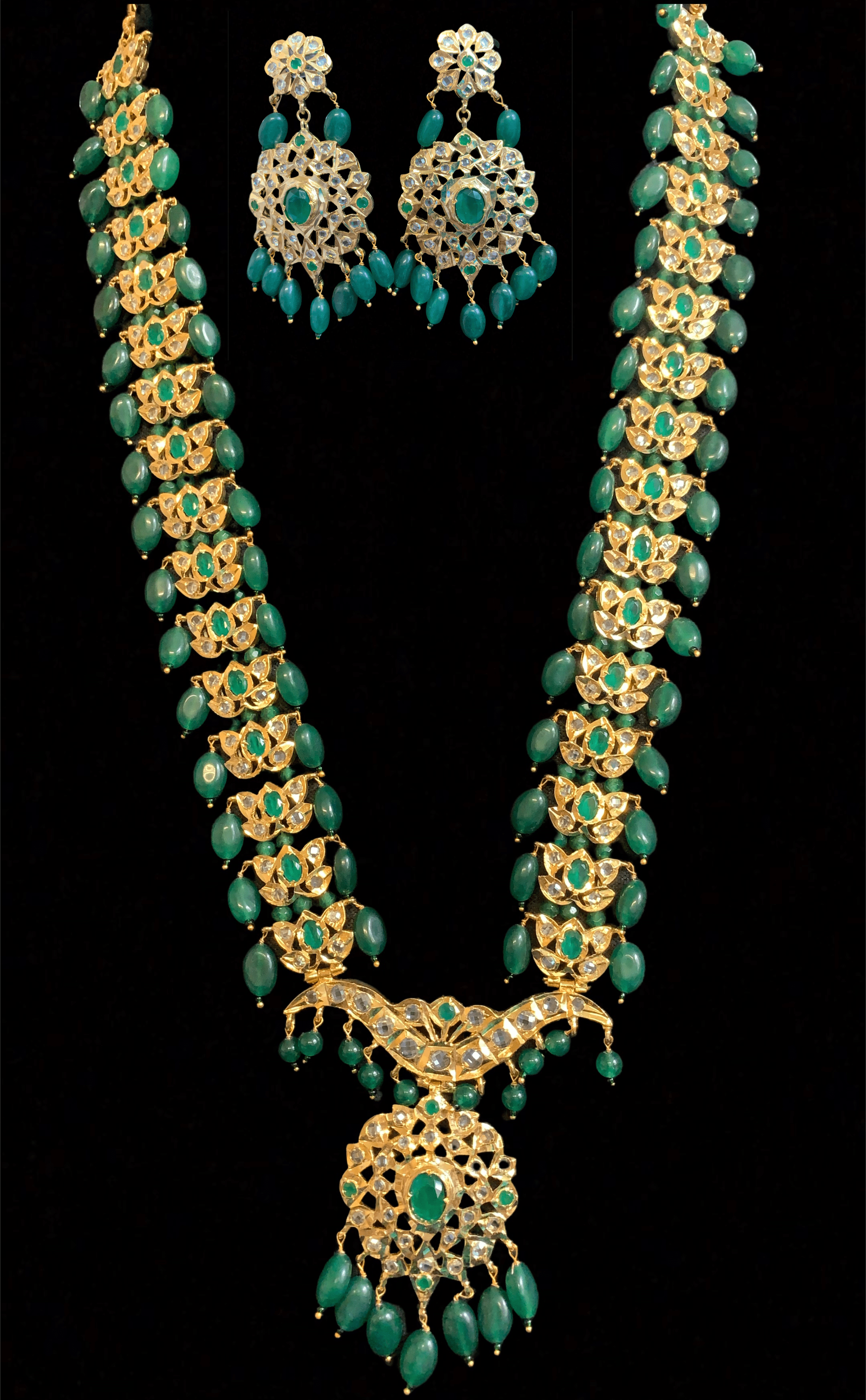 LN43 Asif jaahi haar in green  ( SHIPS IN 2 WEEKS  )