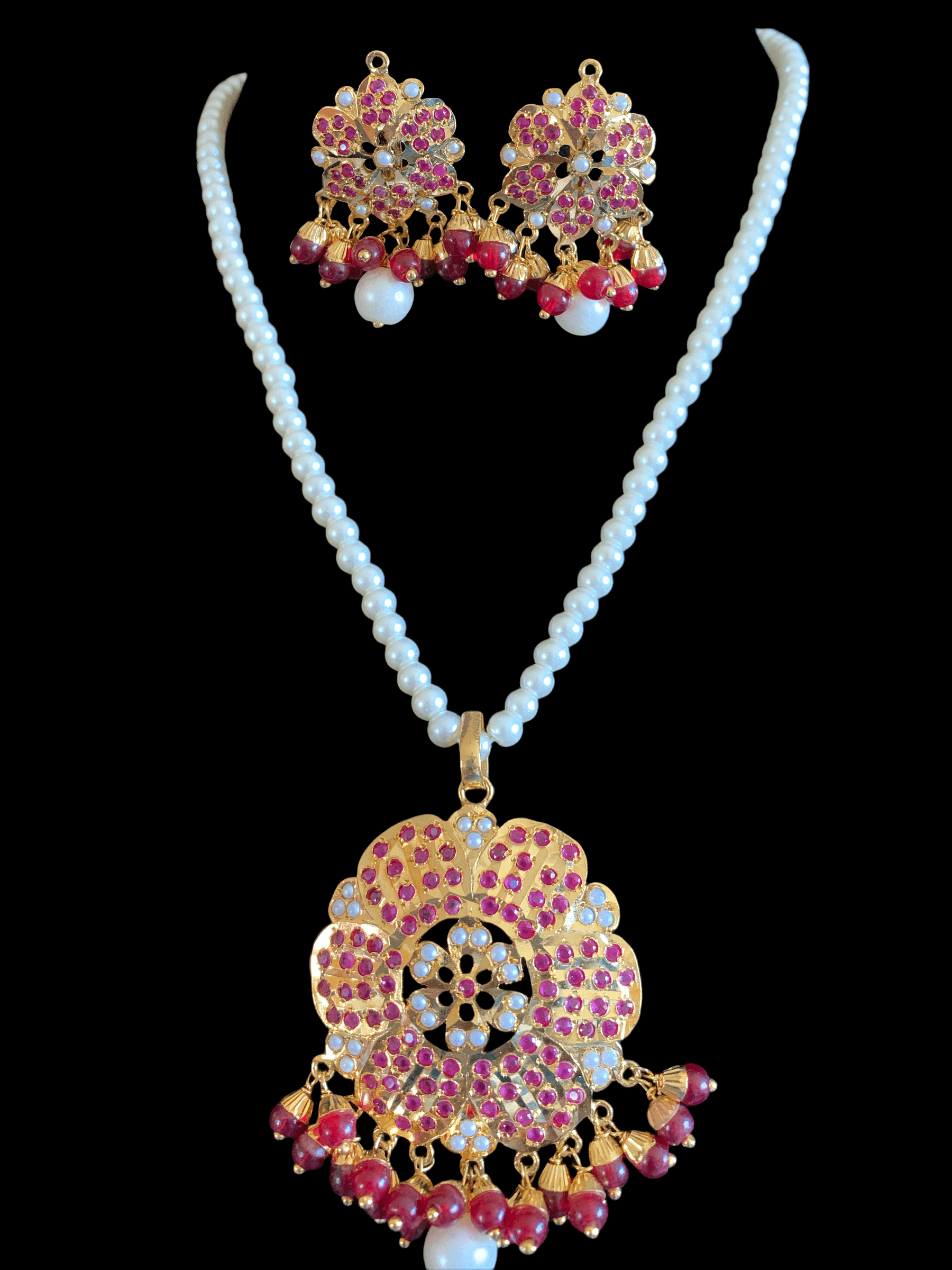 PS3 Maira  pendant set in ruby   ( SHIPS IN 4 WEEKS )