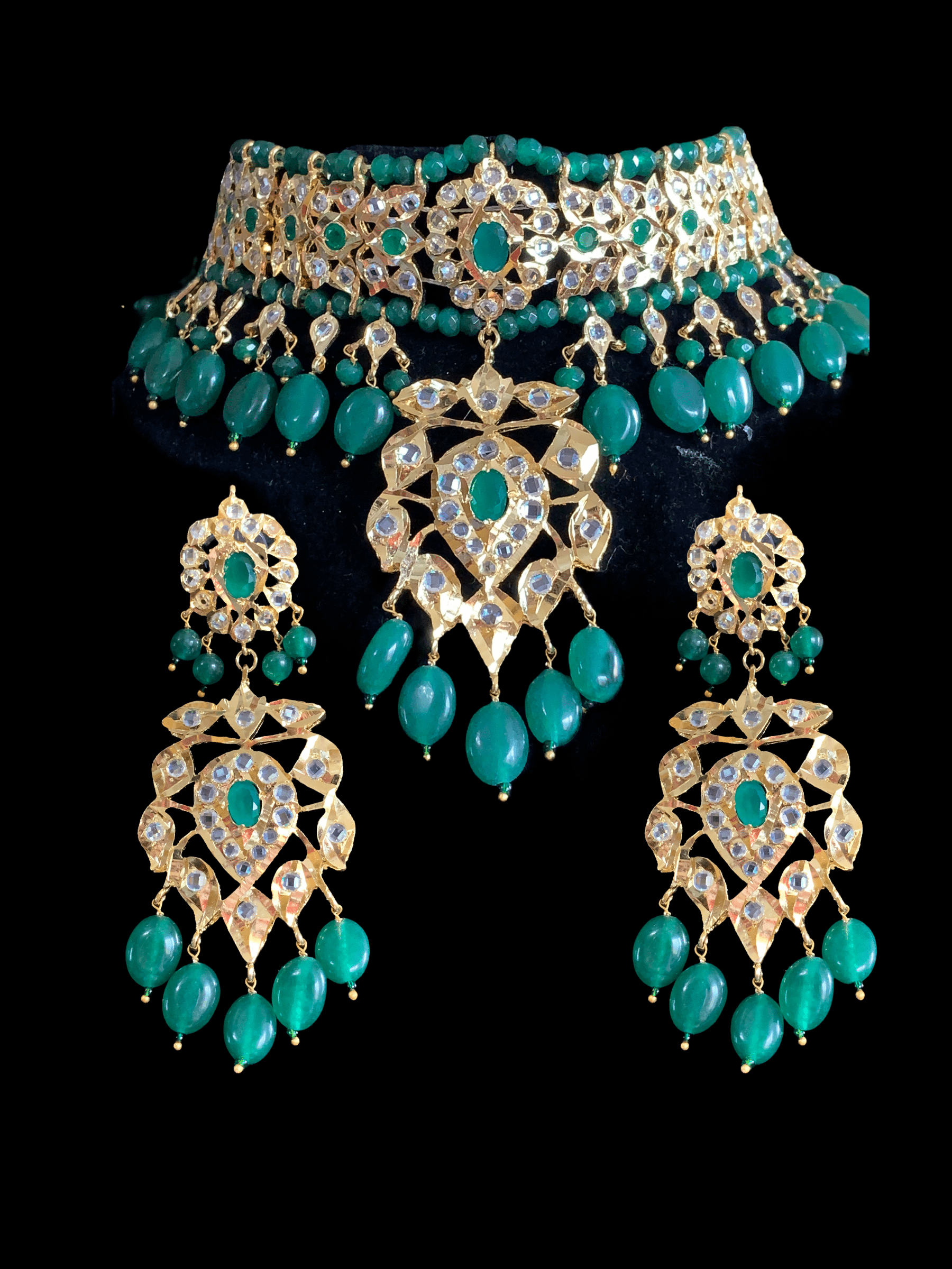 C5 Sahaj choker green ( SHIPS IN 4 WEEKS )