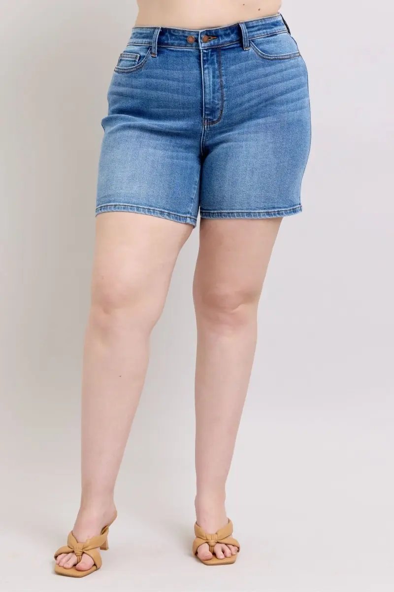 Trendsi Judy Blue Denim Shorts Women&amp;#39;s Casual Plus Size Shorts with Pockets