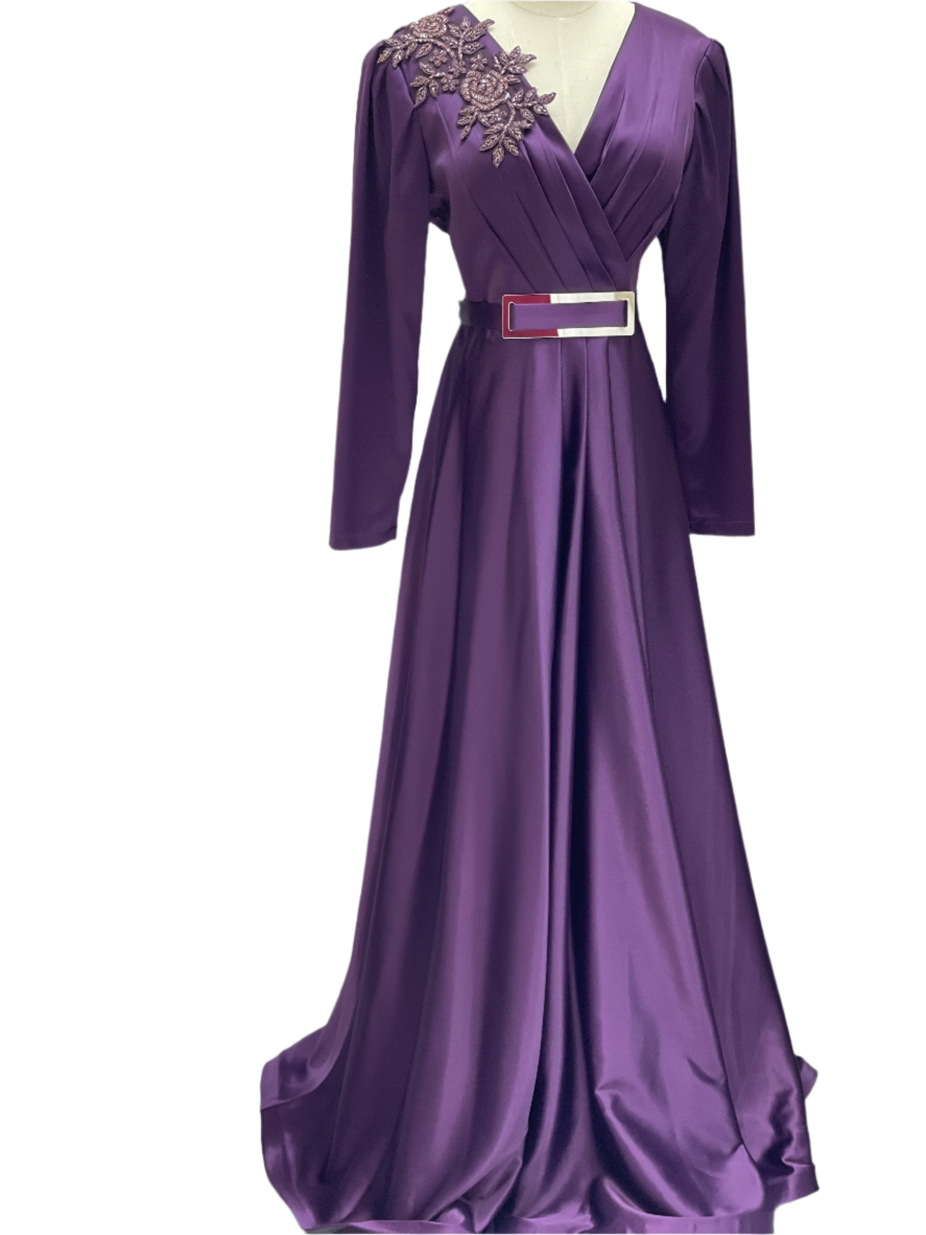 Exclusive Unique Satin Dress: Luxurious Elegance &amp;amp; Flattering Silhouette