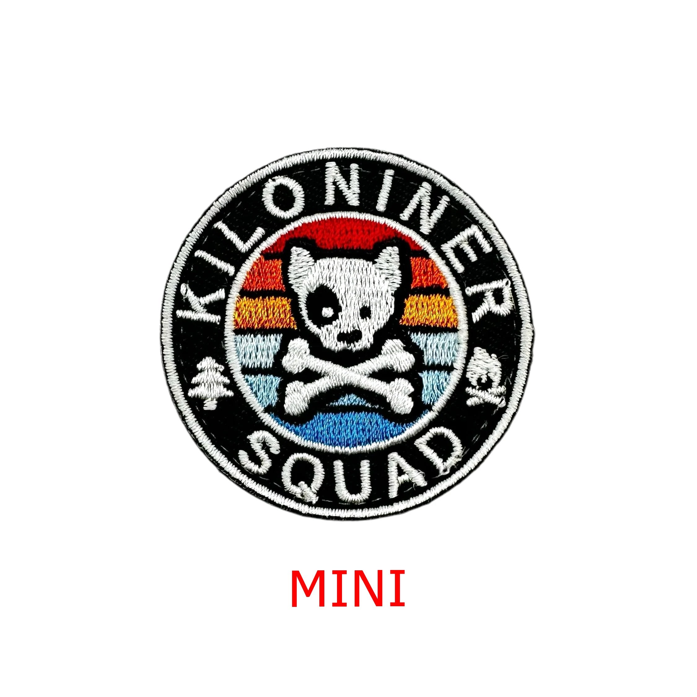 Mini ADVENTURE DOG &amp;amp; CROSSBONES Morale Patch