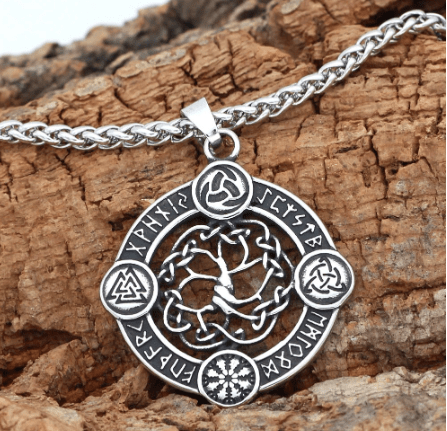 CELTIC KNOTS AMULET STAINLESS STEEL PENDANT NECKLACE