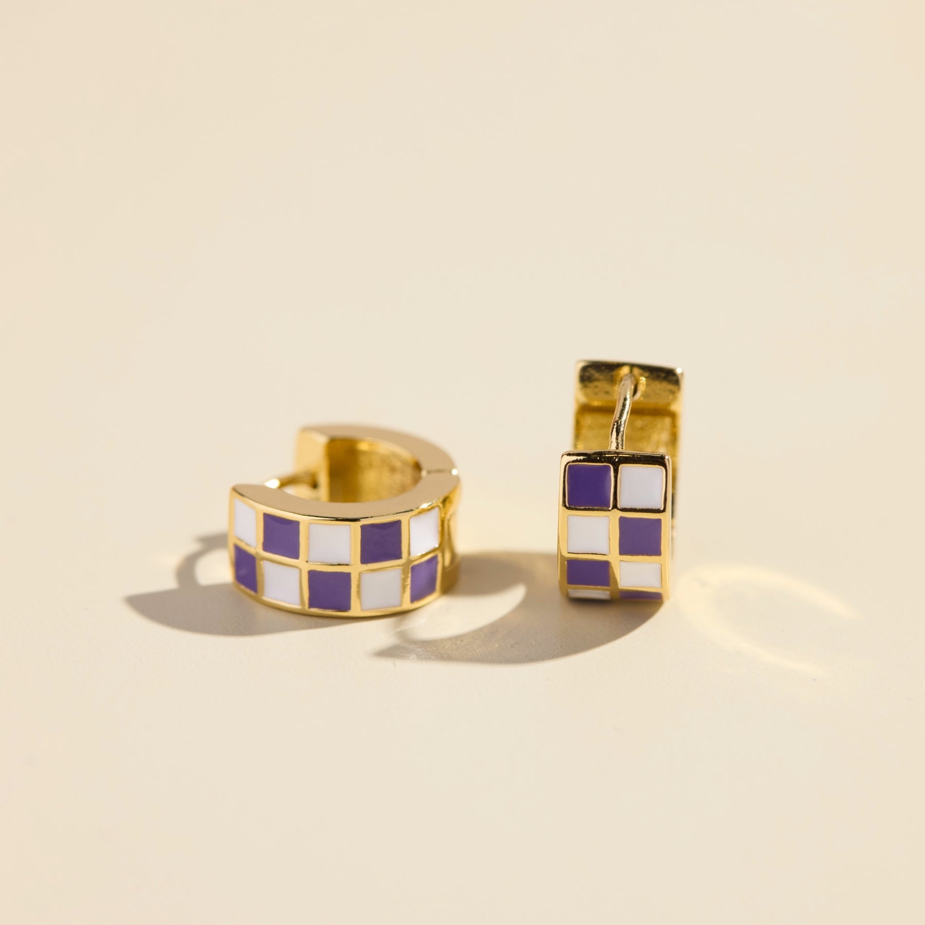 Purple &amp;amp; White Checkered Enamel Huggies