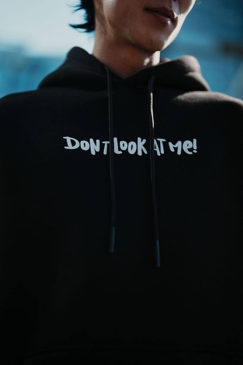 Oversize &#39;Red Roses&#39; Graphic Hoodie - Dark Aesthetic Streetwear Sweatshirt