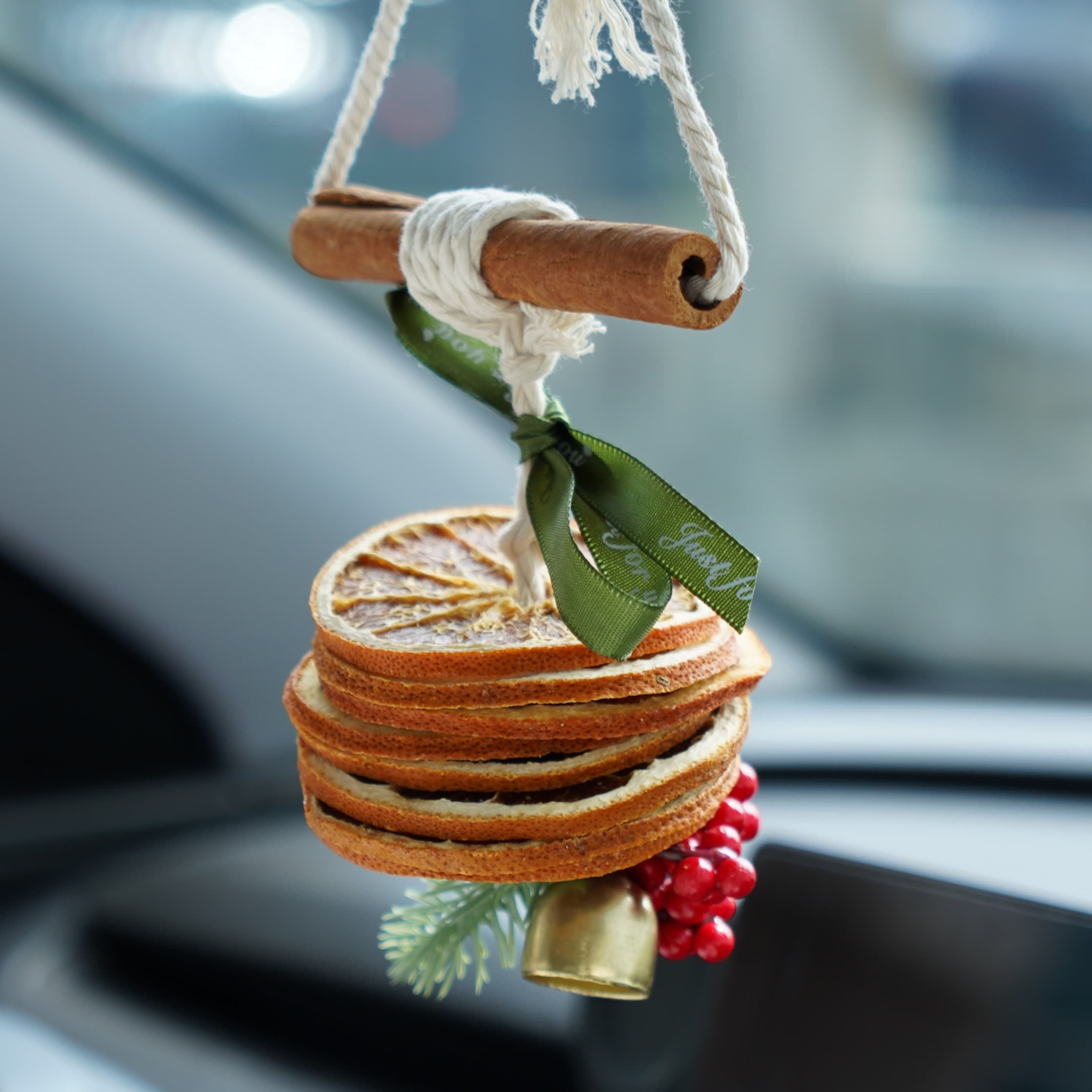 Car Orange Scent Christmas Ornament 丨Universal Hanging Design
