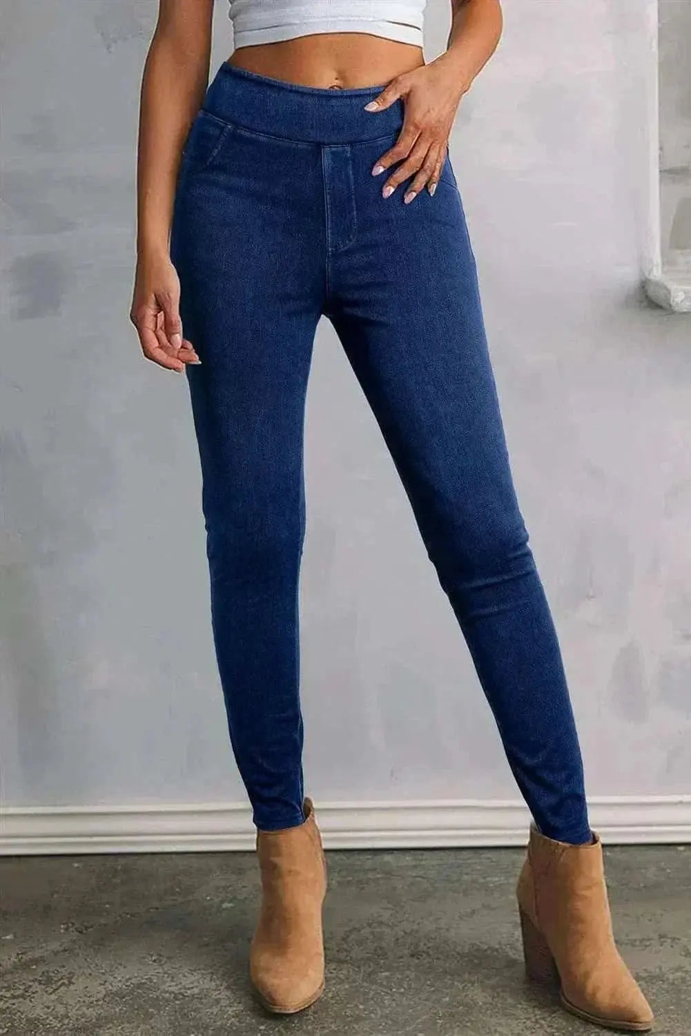 Trendsi Skinny Jeans Women&amp;#39;s Chic Fit Fashion Jeans Pocketed Design