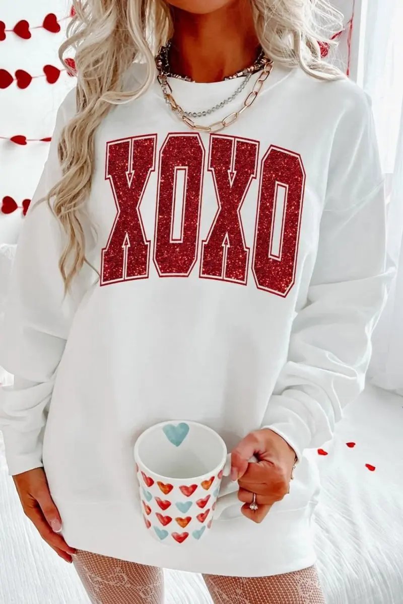 Trendsi XOXO Glitter Sweatshirt Women&amp;#39;s Valentine&amp;#39;s Day Round Neck Comfy Top